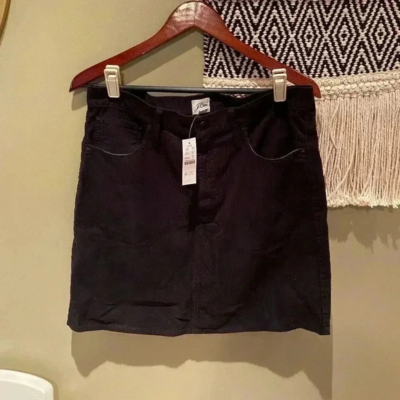 J. CREW BLACK CORDUROY SKIRT NWT SIZE 29 - Picture 1 of 5